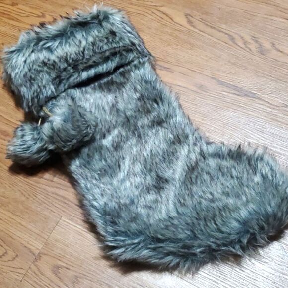 NWOT Smoky Gray Grey Plush Faux Fur Standard Rustic Christmas Stocking - Picture 4 of 4